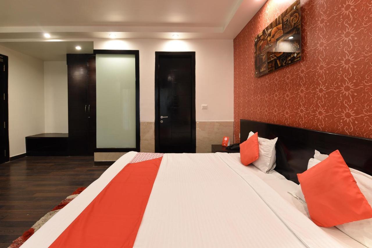 Oyo Flagship 18940 Hotel Swathi Nuova Delhi Esterno foto
