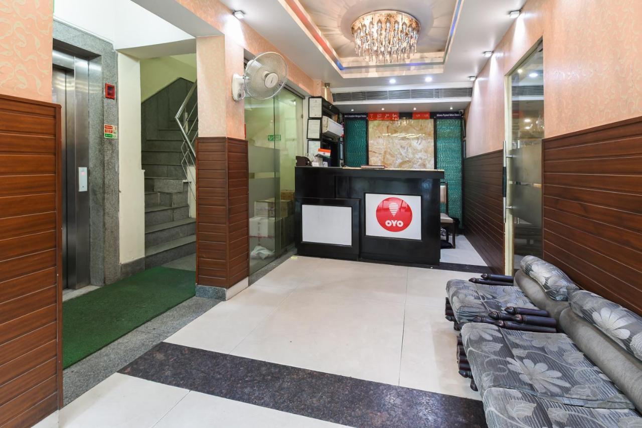 Oyo Flagship 18940 Hotel Swathi Nuova Delhi Esterno foto