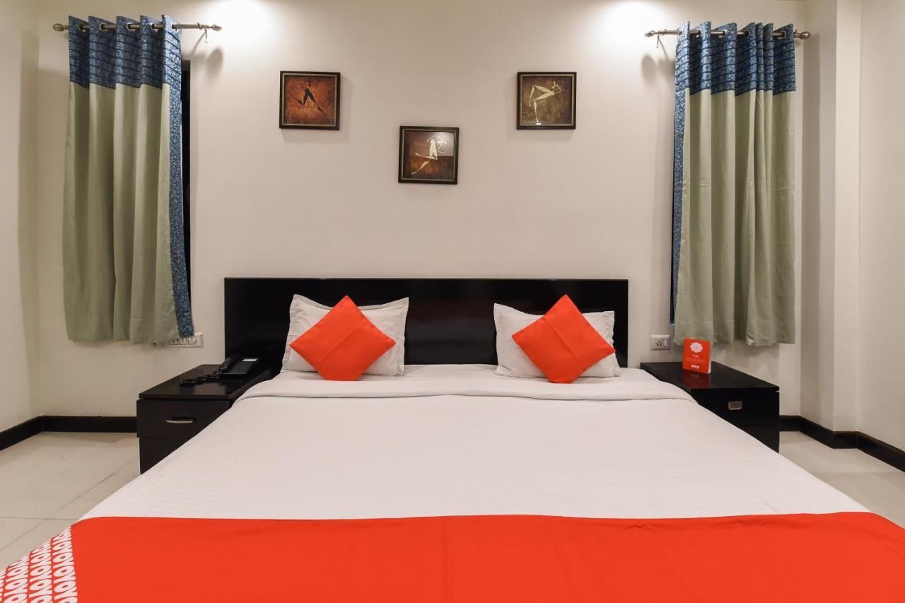 Oyo Flagship 18940 Hotel Swathi Nuova Delhi Esterno foto