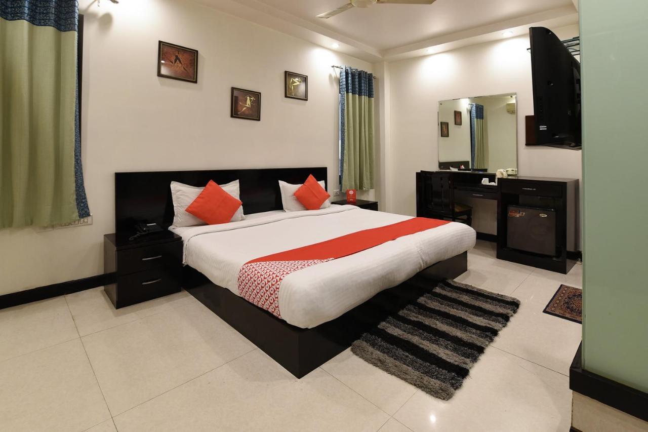 Oyo Flagship 18940 Hotel Swathi Nuova Delhi Esterno foto