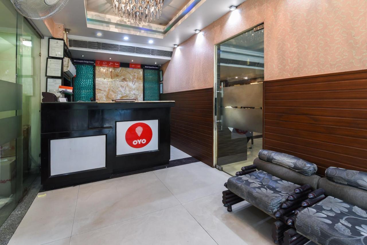 Oyo Flagship 18940 Hotel Swathi Nuova Delhi Esterno foto